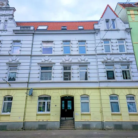 Apartment Grosszuegiges Mit Balkon Und 3 Schlafzimmern Neumuenster